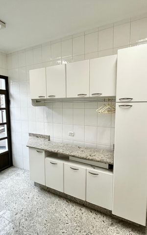 Casa à venda com 465m², 4 quartos e 7 vagas Casa à venda com 465m², 4 quartos e 7 vagasÁrea de Serviço