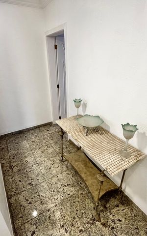 Casa à venda com 465m², 4 quartos e 7 vagas Casa à venda com 465m², 4 quartos e 7 vagasCopa
