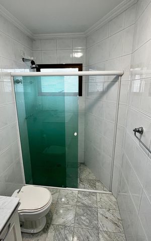 Casa à venda com 465m², 4 quartos e 7 vagas Casa à venda com 465m², 4 quartos e 7 vagasBanheiro da Suíte 3