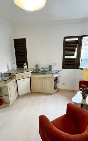 Casa à venda com 465m², 4 quartos e 7 vagas Casa à venda com 465m², 4 quartos e 7 vagasCloset da suíte 3