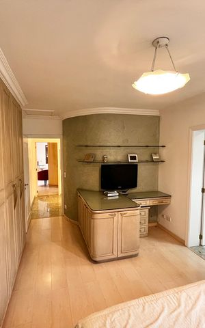 Casa à venda com 465m², 4 quartos e 7 vagas Casa à venda com 465m², 4 quartos e 7 vagasQuarto Suíte 2