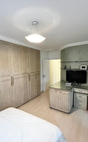 Casa à venda com 465m², 4 quartos e 7 vagas Casa à venda com 465m², 4 quartos e 7 vagasQuarto Suíte 2