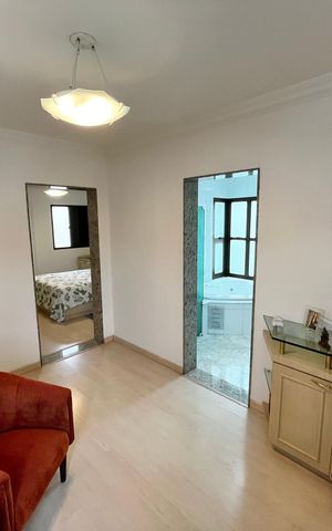 Casa à venda com 465m², 4 quartos e 7 vagas Casa à venda com 465m², 4 quartos e 7 vagasCloset da suíte 3