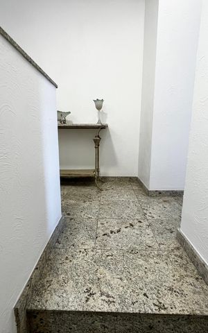Casa à venda com 465m², 4 quartos e 7 vagas Casa à venda com 465m², 4 quartos e 7 vagasCopa