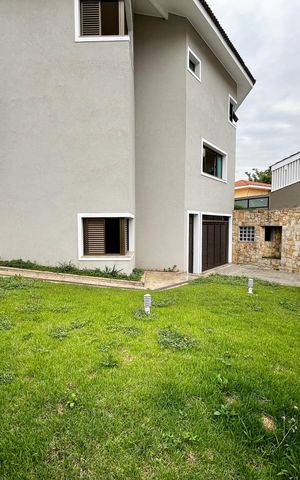 Casa à venda com 465m², 4 quartos e 7 vagas Casa à venda com 465m², 4 quartos e 7 vagasJardim