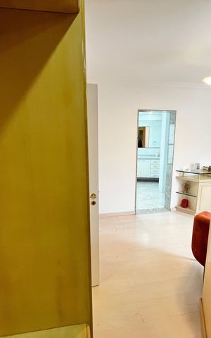 Casa à venda com 465m², 4 quartos e 7 vagas Casa à venda com 465m², 4 quartos e 7 vagasCloset da suíte 3