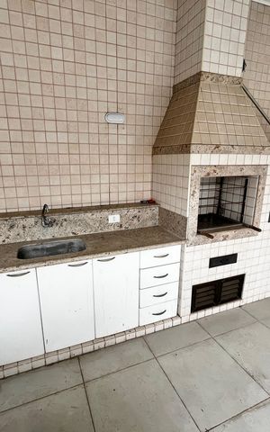 Casa à venda com 465m², 4 quartos e 7 vagas Casa à venda com 465m², 4 quartos e 7 vagasChurrasqueira
