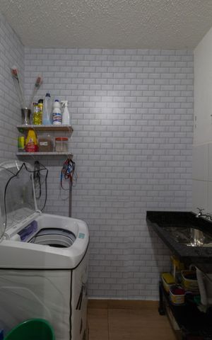 Casa de condomínio à venda com 37m², 2 quartos e sem vaga Casa de condomínio à venda com 37m², 2 quartos e sem vagaSala e Cozinha