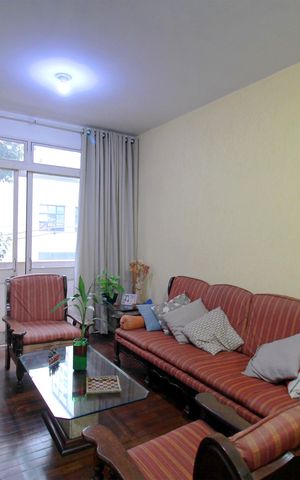 Apartamento à venda com 185m², 4 quartos e 2 vagasSala