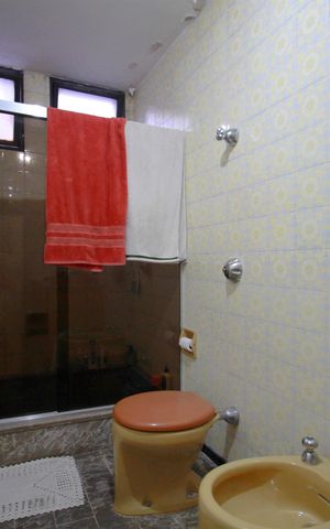 Apartamento à venda com 185m², 4 quartos e 2 vagasBanheiro da Suíte