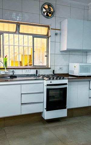 Casa à venda com 98m², 2 quartos e 1 vaga