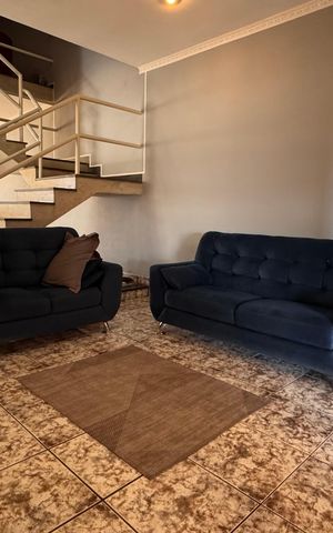Casa à venda com 320m², 5 quartos e 3 vagas Casa à venda com 320m², 5 quartos e 3 vagasSala de TV
