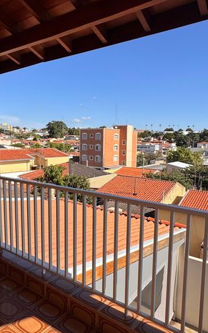 Casa à venda com 320m², 5 quartos e 3 vagas Casa à venda com 320m², 5 quartos e 3 vagasVaranda do Quarto 3