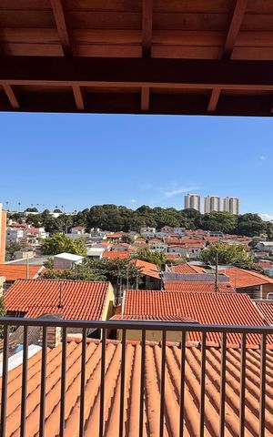 Casa à venda com 320m², 5 quartos e 3 vagas Casa à venda com 320m², 5 quartos e 3 vagasVaranda do Quarto 4