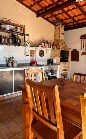 Casa à venda com 320m², 5 quartos e 3 vagas Casa à venda com 320m², 5 quartos e 3 vagasChurrasqueira