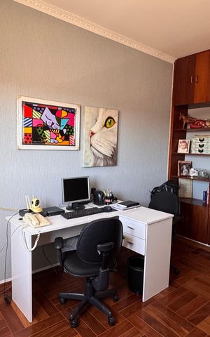 Casa à venda com 320m², 5 quartos e 3 vagas Casa à venda com 320m², 5 quartos e 3 vagasQuarto 1