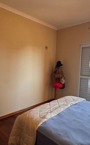 Casa à venda com 320m², 5 quartos e 3 vagas Casa à venda com 320m², 5 quartos e 3 vagasQuarto 3