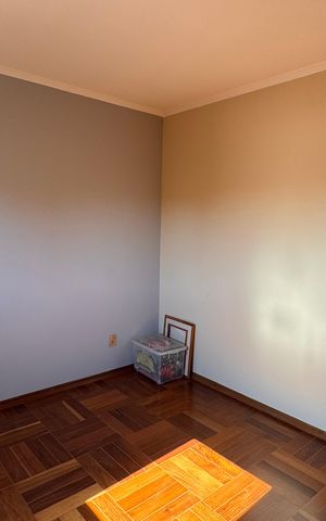 Casa à venda com 320m², 5 quartos e 3 vagas Casa à venda com 320m², 5 quartos e 3 vagasQuarto 2