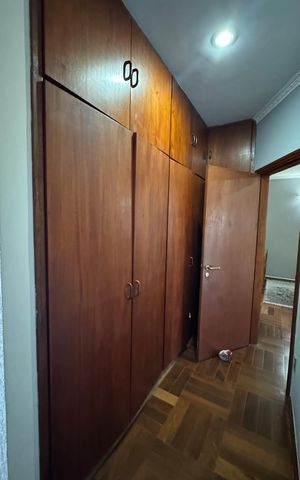 Casa à venda com 320m², 5 quartos e 3 vagas Casa à venda com 320m², 5 quartos e 3 vagasSuíte
