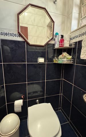 Casa à venda com 320m², 5 quartos e 3 vagas Casa à venda com 320m², 5 quartos e 3 vagasLavabo