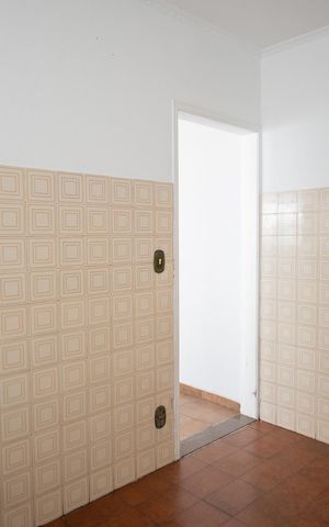 Casa à venda com 210m², 1 quarto e 2 vagas Casa à venda com 210m², 1 quarto e 2 vagasCozinha