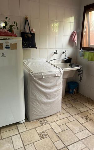 Casa de condomínio para alugar com 560m², 4 quartos e 3 vagas Casa de condomínio para alugar com 560m², 4 quartos e 3 vagasÁrea de Serviço