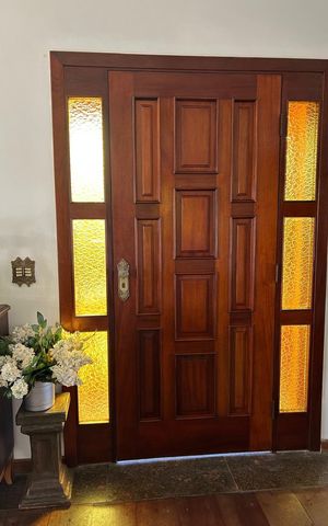 Casa de condomínio para alugar com 560m², 4 quartos e 3 vagas Casa de condomínio para alugar com 560m², 4 quartos e 3 vagasEntrada
