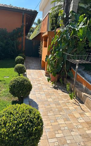 Casa de condomínio para alugar com 560m², 4 quartos e 3 vagas Casa de condomínio para alugar com 560m², 4 quartos e 3 vagasÁrea Externa