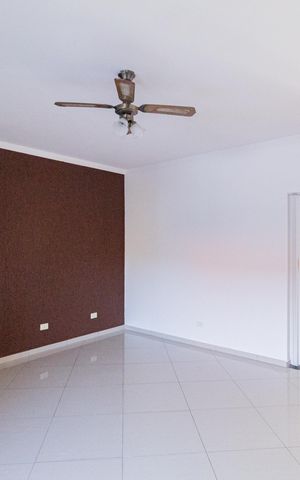 Casa para alugar com 260m², 3 quartos e 2 vagas Casa para alugar com 260m², 3 quartos e 2 vagasSuíte