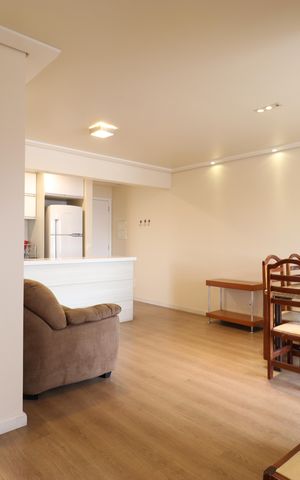 Apartamento para alugar com 75m², 2 quartos e 1 vagaSala
