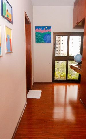 Apartamento à venda com 213m², 4 quartos e 3 vagasEscritório