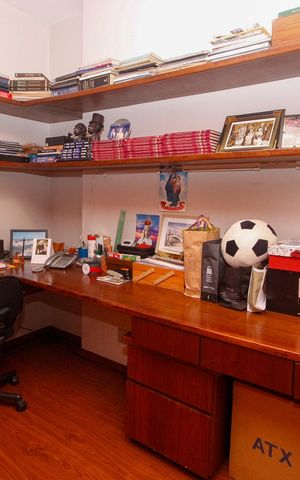 Apartamento à venda com 213m², 4 quartos e 3 vagasQuarto