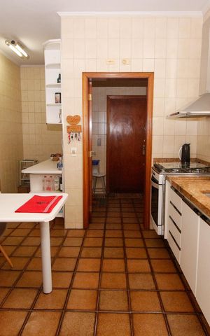 Apartamento à venda com 213m², 4 quartos e 3 vagasCozinha