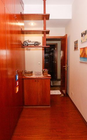 Apartamento à venda com 213m², 4 quartos e 3 vagasEscritório