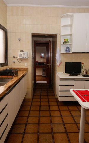 Apartamento à venda com 213m², 4 quartos e 3 vagasCozinha