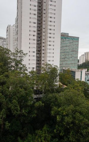 Apartamento à venda com 213m², 4 quartos e 3 vagasVista da Suíte 1