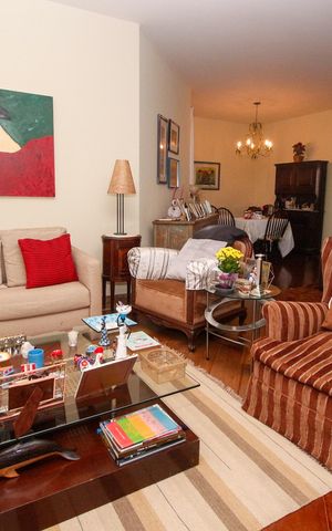 Apartamento à venda com 213m², 4 quartos e 3 vagasSala