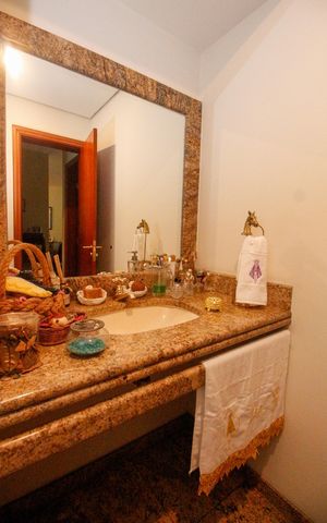 Apartamento à venda com 213m², 4 quartos e 3 vagasLavabo