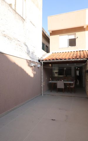 Casa à venda com 188m², 3 quartos e 3 vagasQuintal