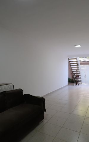 Casa à venda com 188m², 3 quartos e 3 vagasGaragem