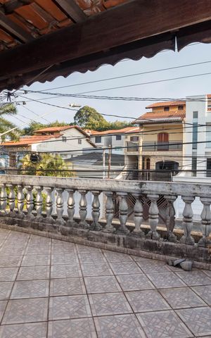 Casa à venda com 180m², 3 quartos e 2 vagas Casa à venda com 180m², 3 quartos e 2 vagasVaranda da Suíte