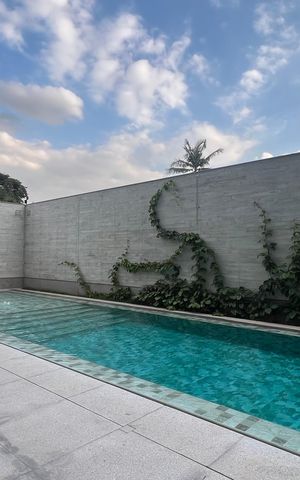 Apartamento à venda com 210m², 3 quartos e 3 vagas Apartamento à venda com 210m², 3 quartos e 3 vagasPiscina