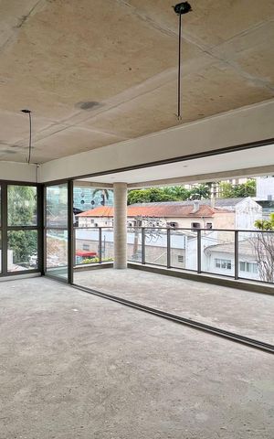 Apartamento à venda com 210m², 3 quartos e 3 vagas Apartamento à venda com 210m², 3 quartos e 3 vagasSala