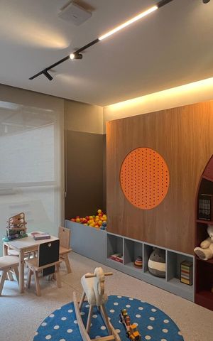 Apartamento à venda com 210m², 3 quartos e 3 vagas Apartamento à venda com 210m², 3 quartos e 3 vagasBrinquedoteca