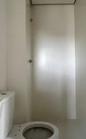 Apartamento à venda com 210m², 3 quartos e 3 vagas Apartamento à venda com 210m², 3 quartos e 3 vagasBanheiro de serviço