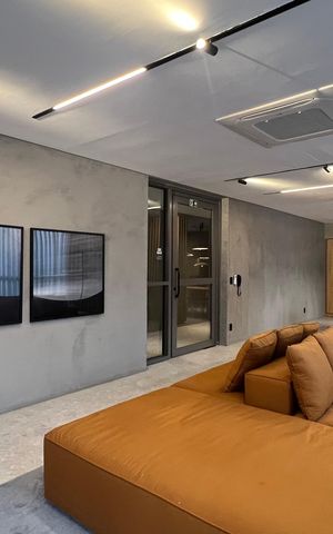 Apartamento à venda com 210m², 3 quartos e 3 vagas Apartamento à venda com 210m², 3 quartos e 3 vagasÁrea comum - Salão de Festas