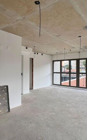 Apartamento à venda com 210m², 3 quartos e 3 vagas Apartamento à venda com 210m², 3 quartos e 3 vagasSala