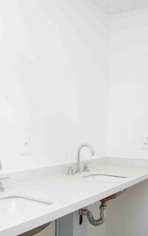 Apartamento à venda com 157m², 4 quartos e 3 vagasBanheiro 1