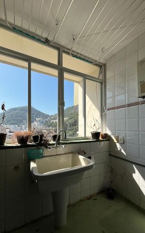 Apartamento à venda com 206m², 2 quartos e 1 vaga Apartamento à venda com 206m², 2 quartos e 1 vagaÁrea de serviço