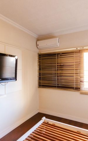Apartamento à venda com 250m², 3 quartos e 3 vagas Apartamento à venda com 250m², 3 quartos e 3 vagasSuíte